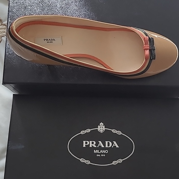 Prada Beige and Coral Heels - Picture 4 of 11